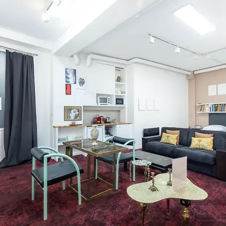 Guestready - Artist Loft With A Vertical Garden París Exterior foto